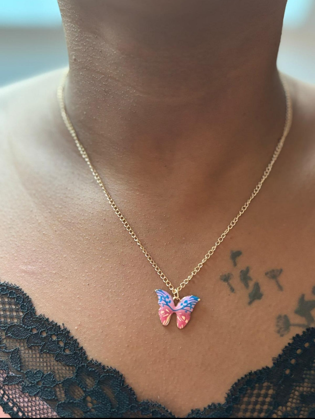 Collier Papillon Doré – Élégance & Symbolisme