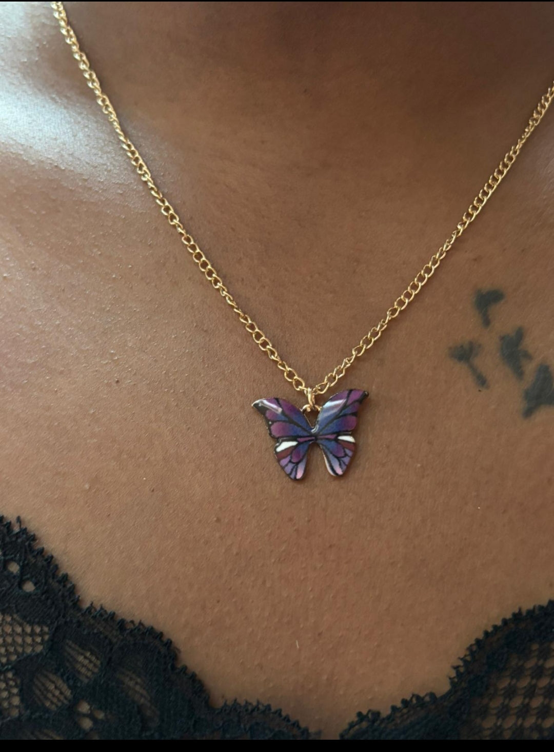 Collier Papillon Doré – Élégance & Symbolisme